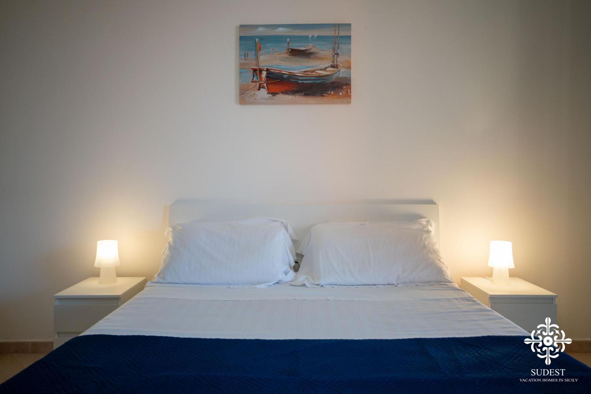 Villa Seaside - Beach Retreat With Jacuzzi Сиракуза Екстериор снимка